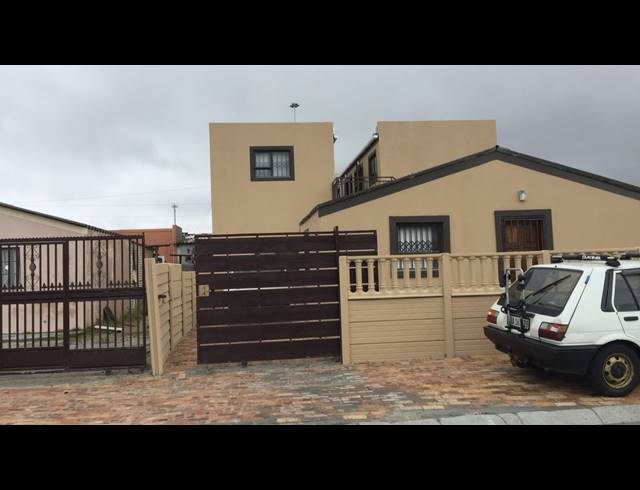 9 BEDROOM FREEHOLD FOR SALE IN EYETHU